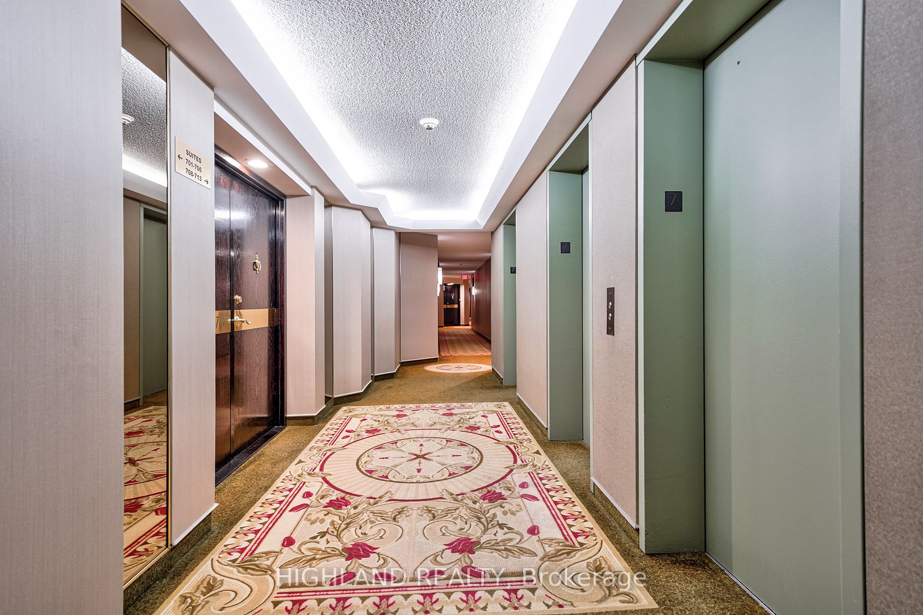 1700 The Collegeway, #705