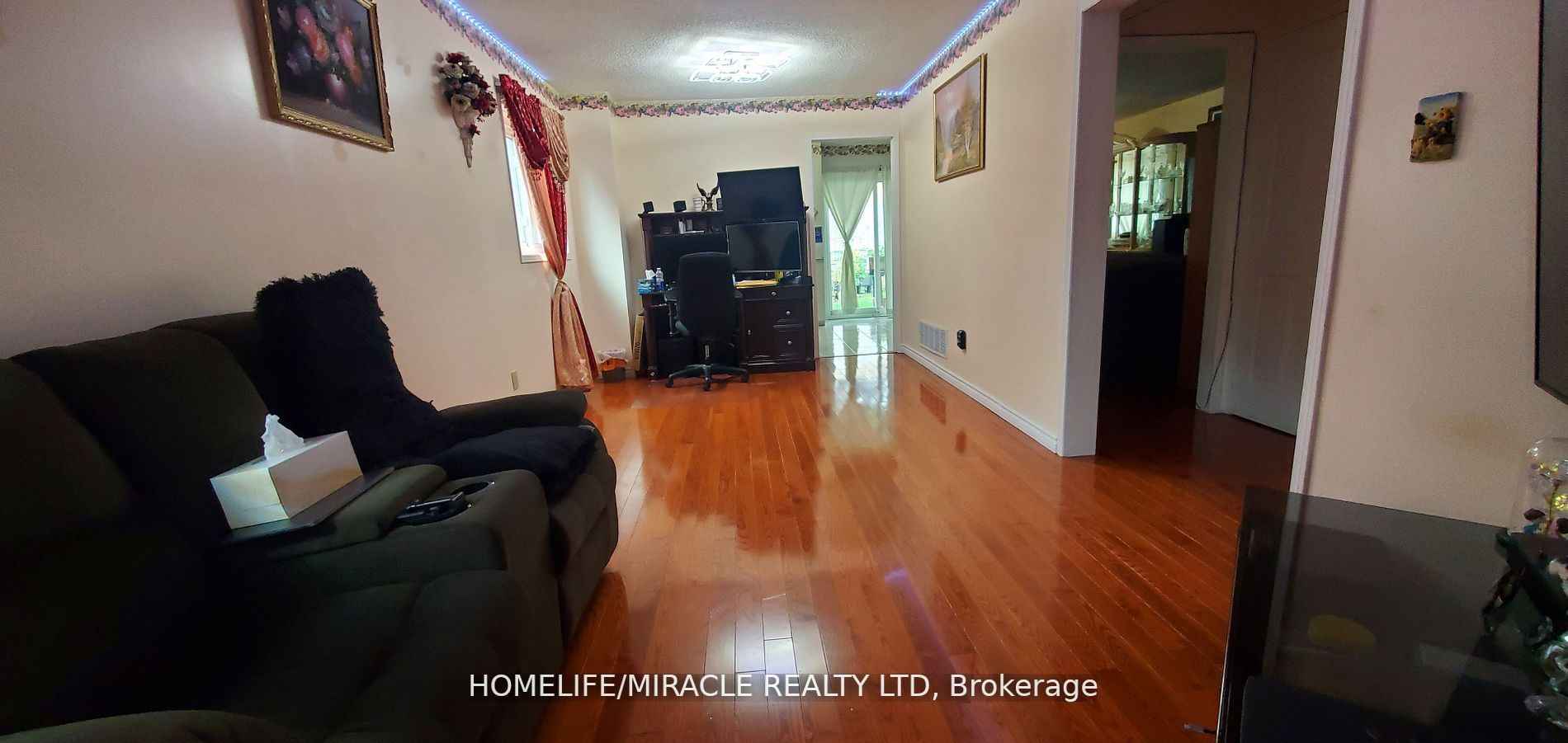 59 Cranberry Cres