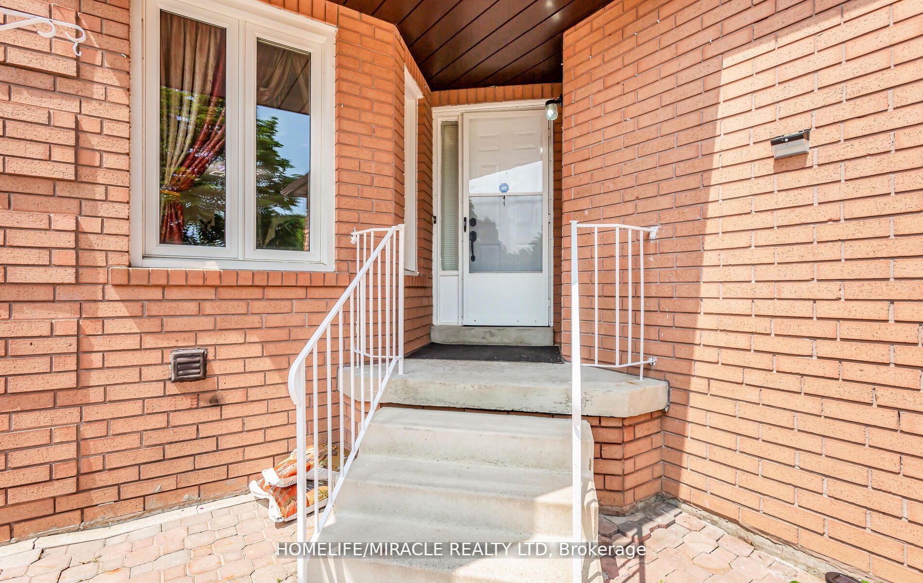 59 Cranberry Cres
