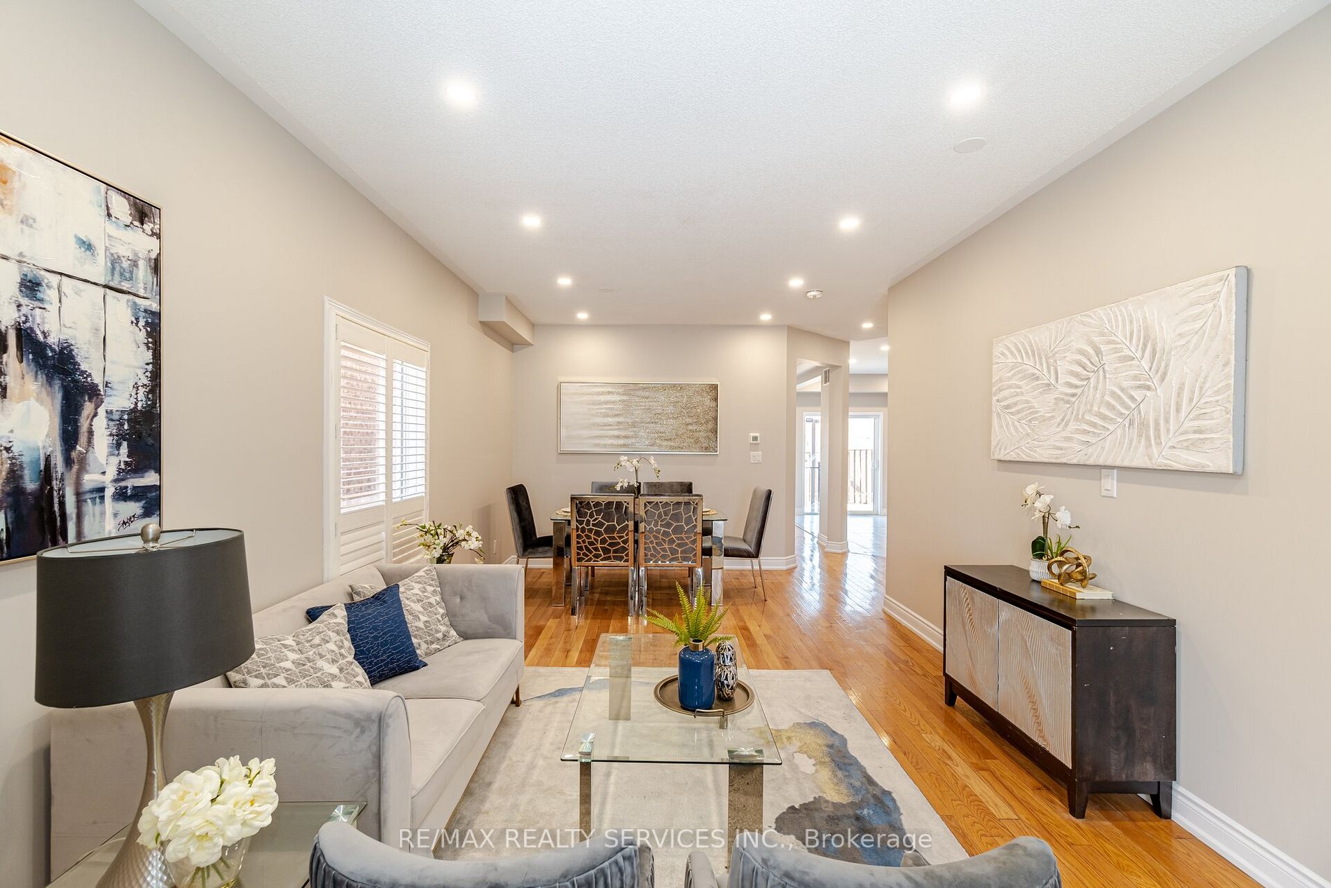 12 Owens Rd