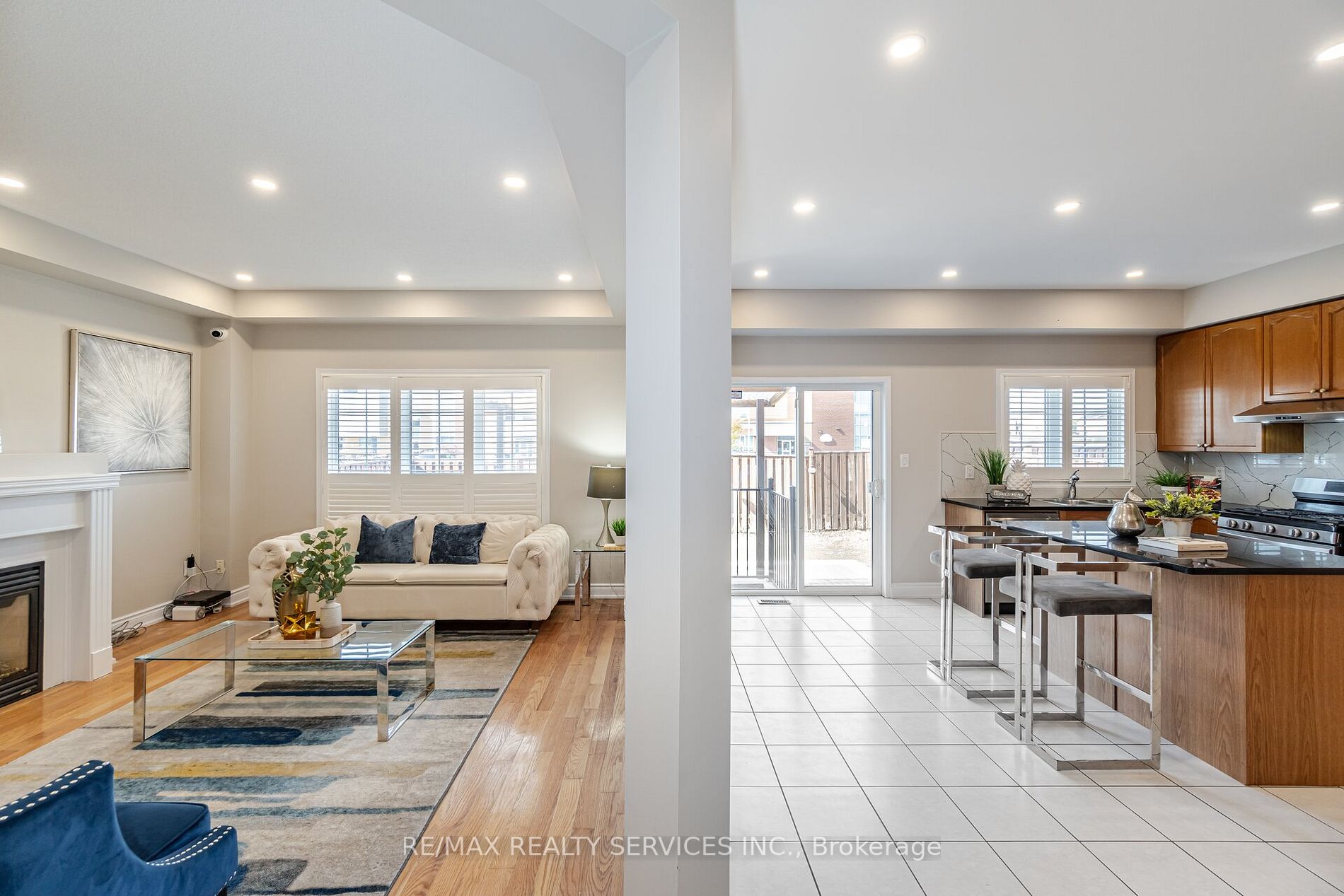 12 Owens Rd