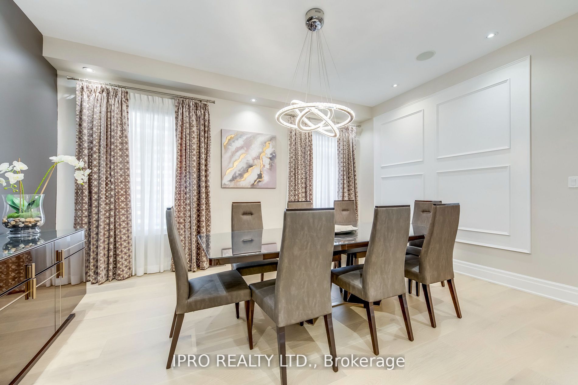 20 Falkland Rd N