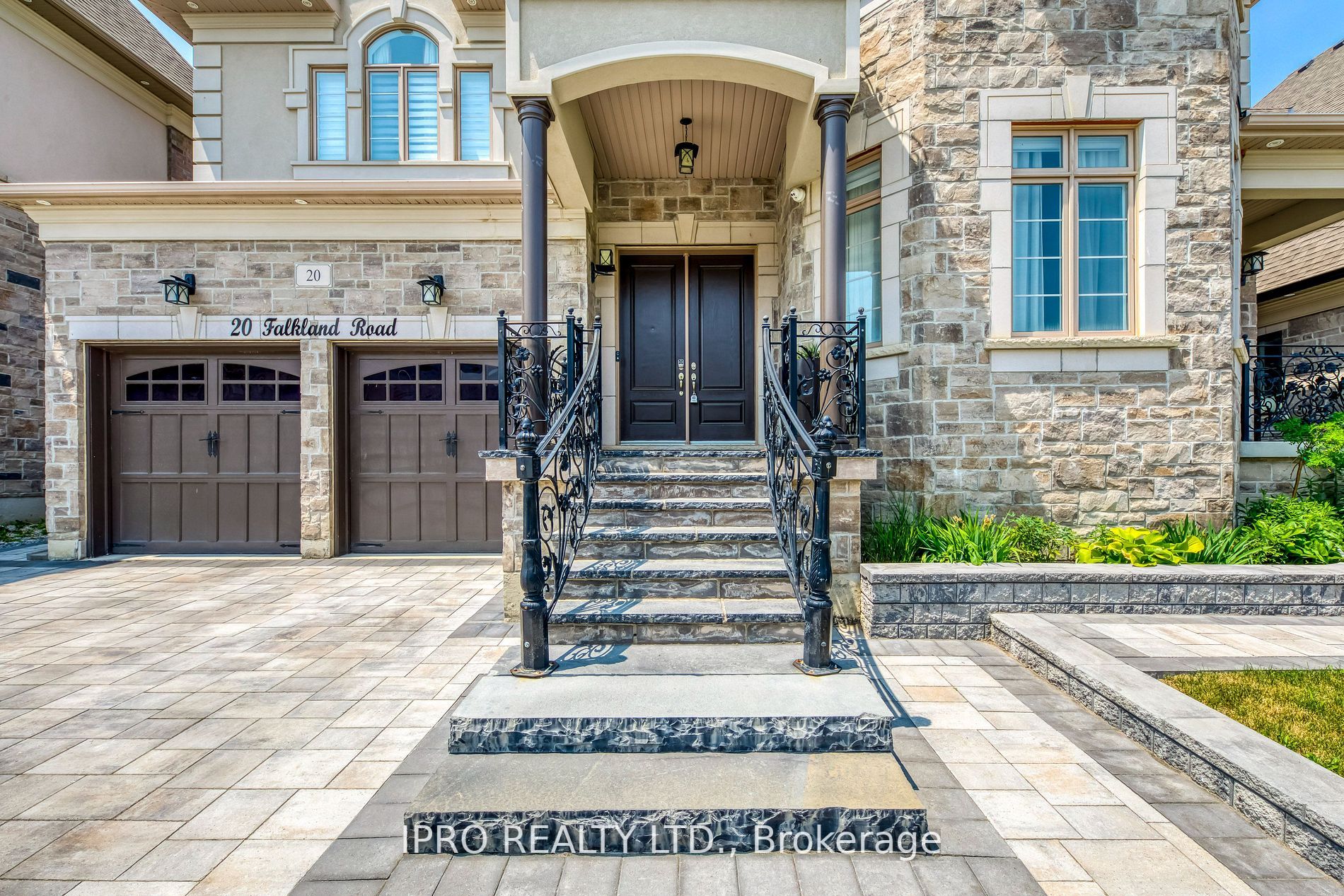 20 Falkland Rd N