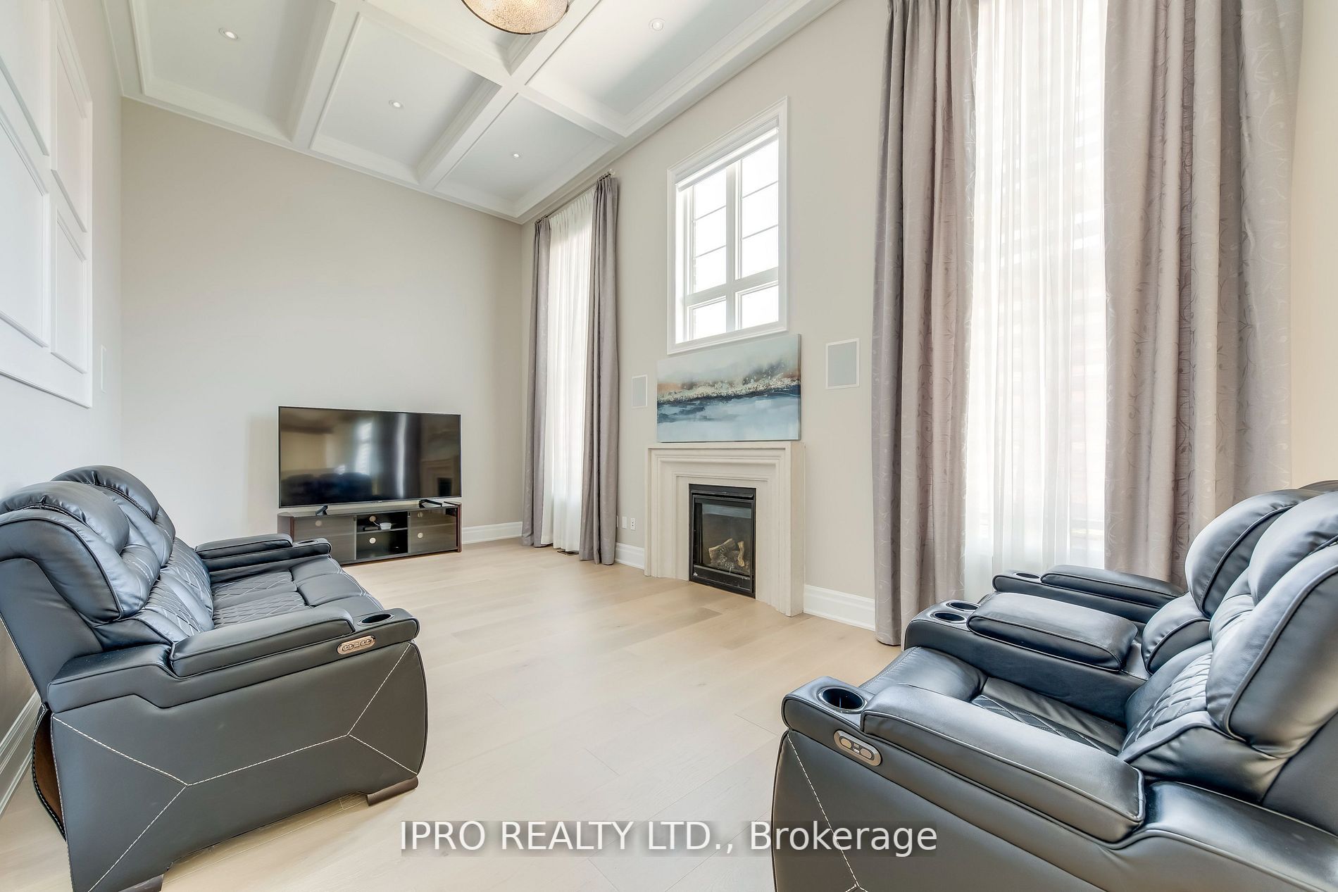 20 Falkland Rd N