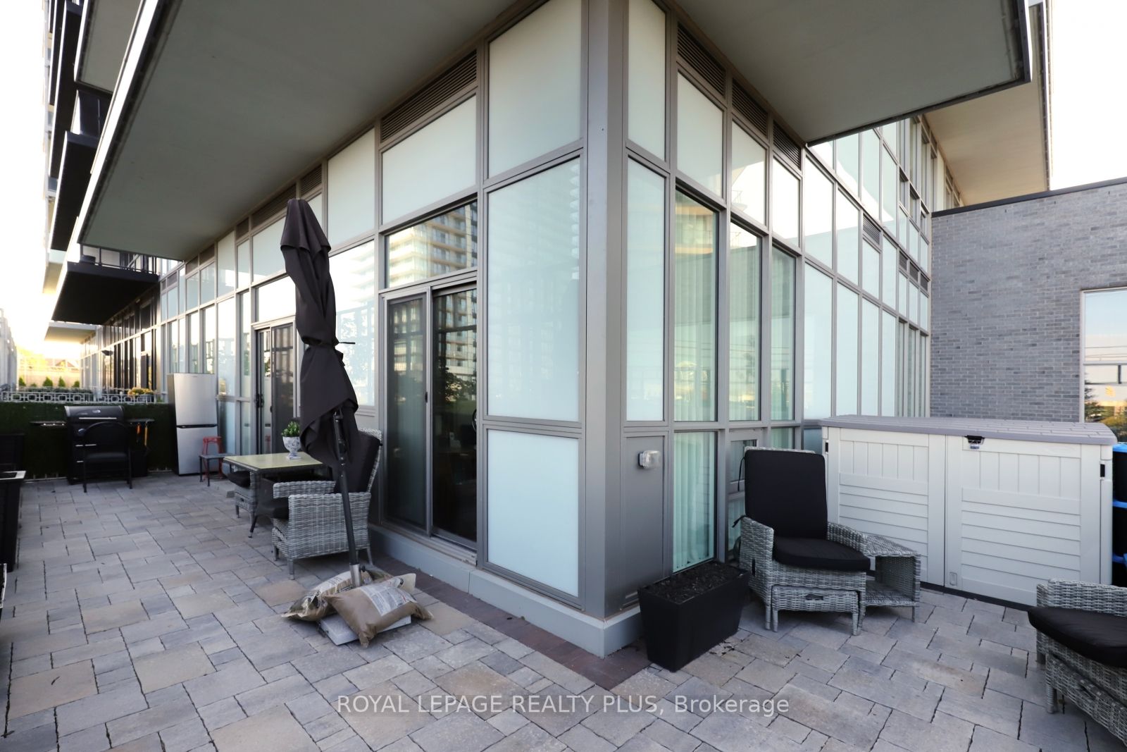 4699 Glen Erin Dr, #109