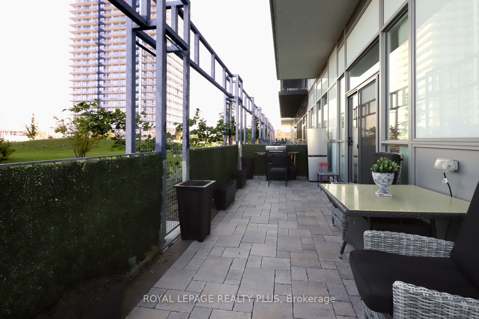 4699 Glen Erin Dr, #109