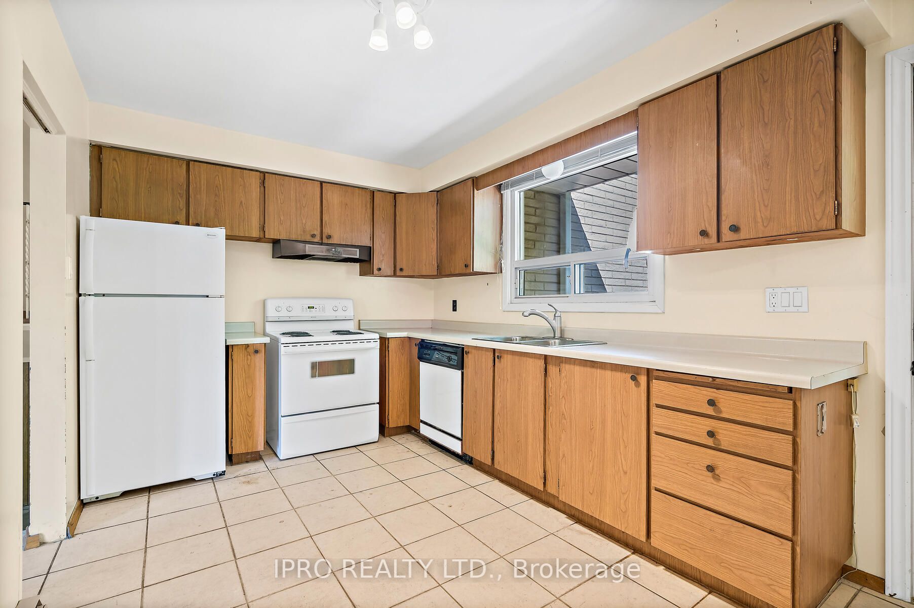 1089 Pearson Dr