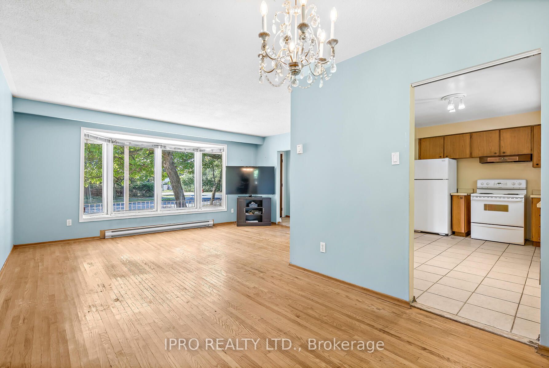 1089 Pearson Dr