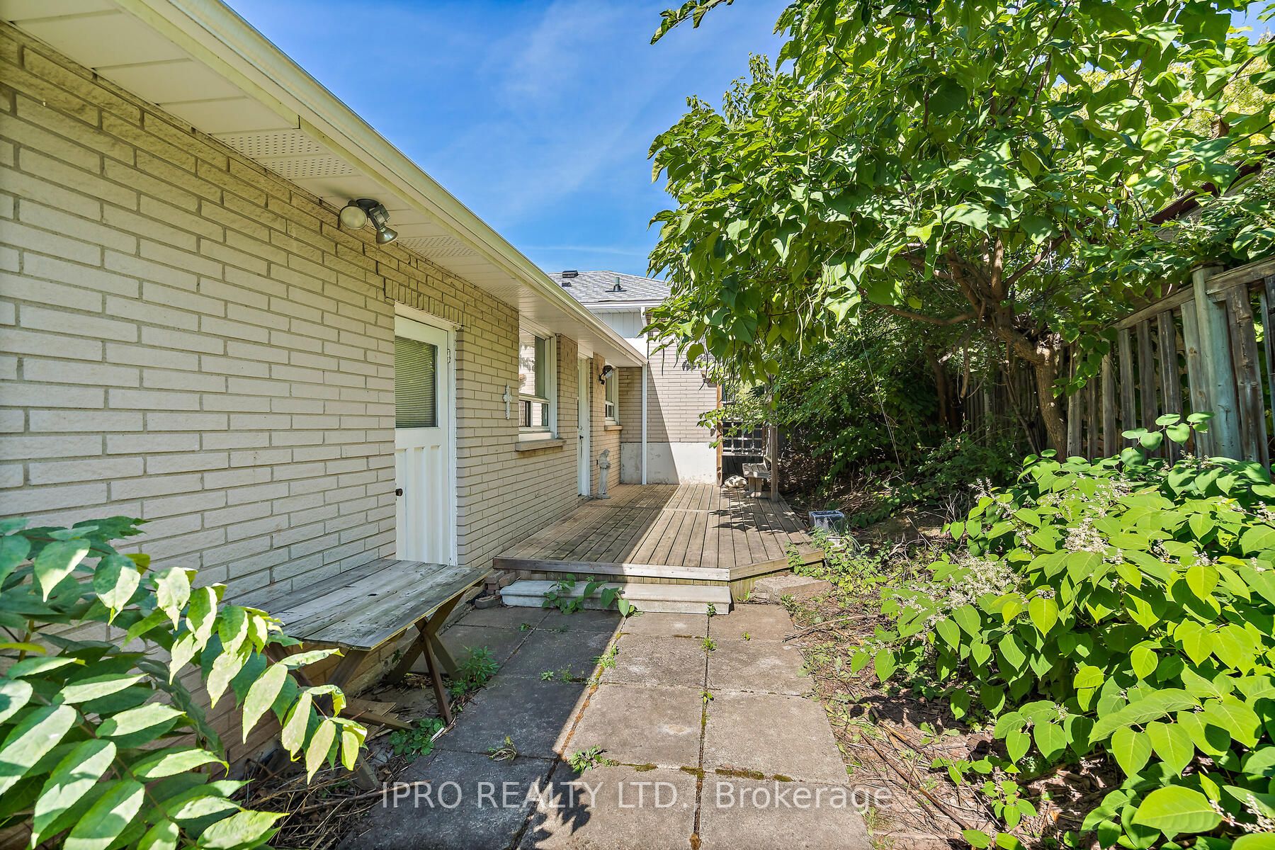 1089 Pearson Dr
