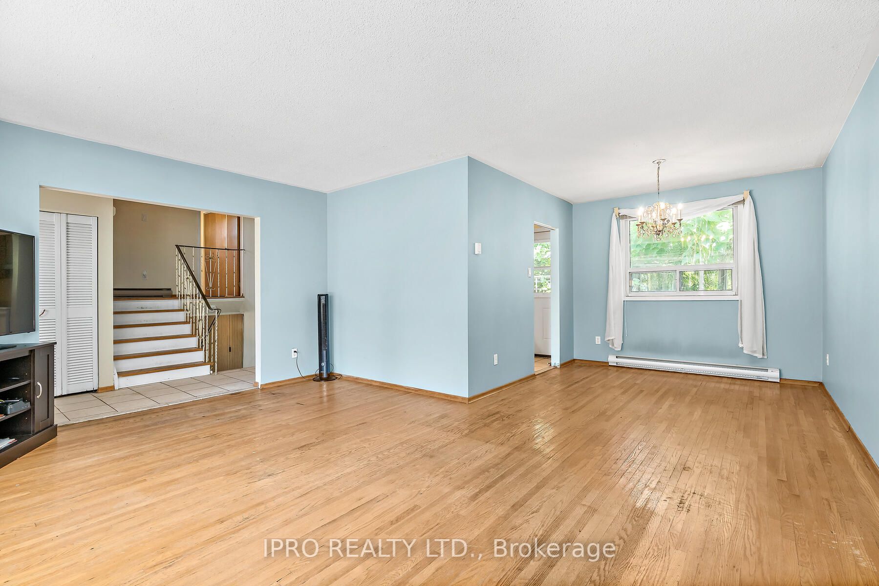 1089 Pearson Dr