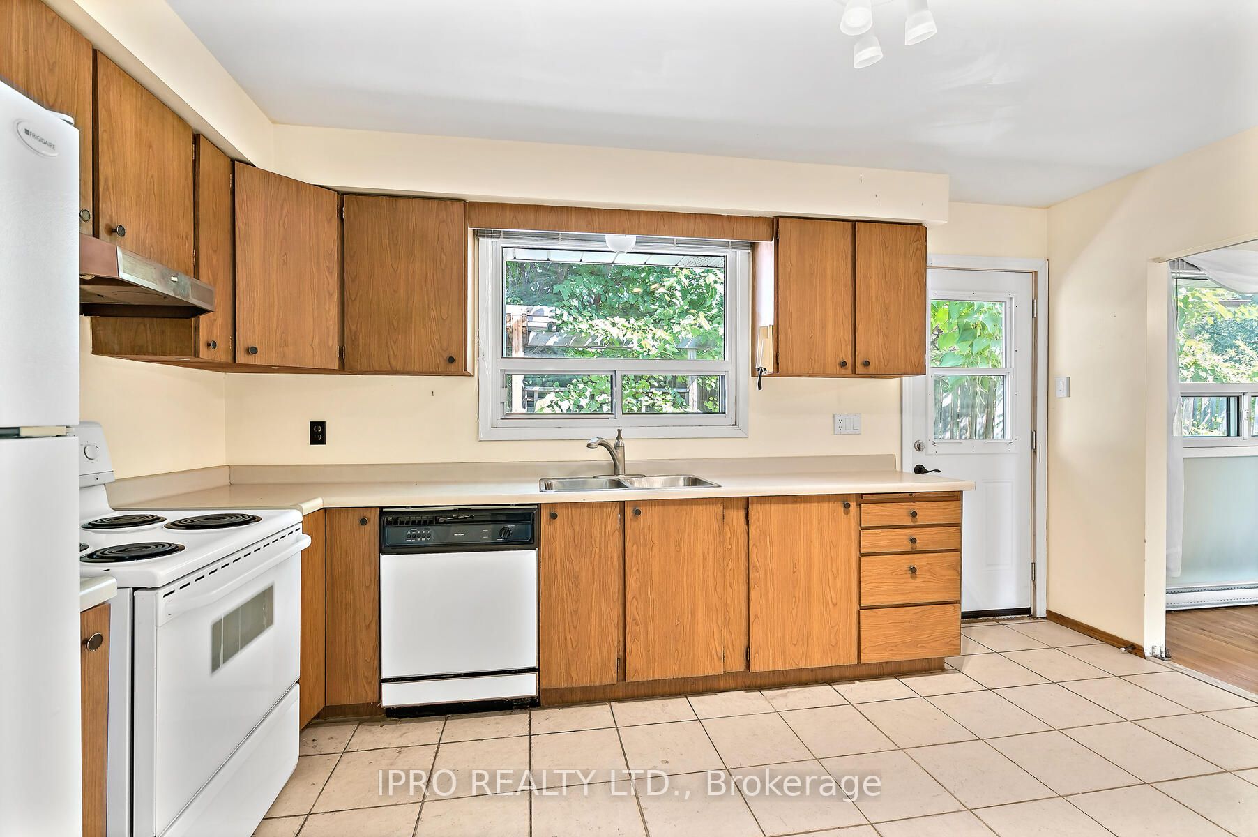 1089 Pearson Dr