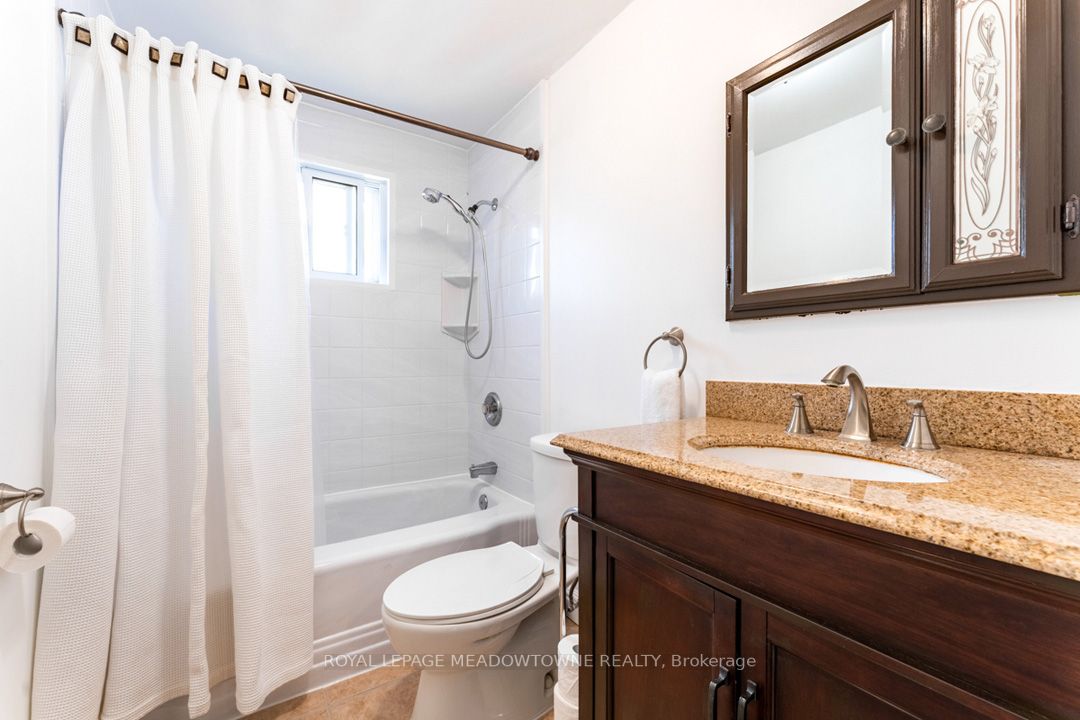 7045 Tamar Mews