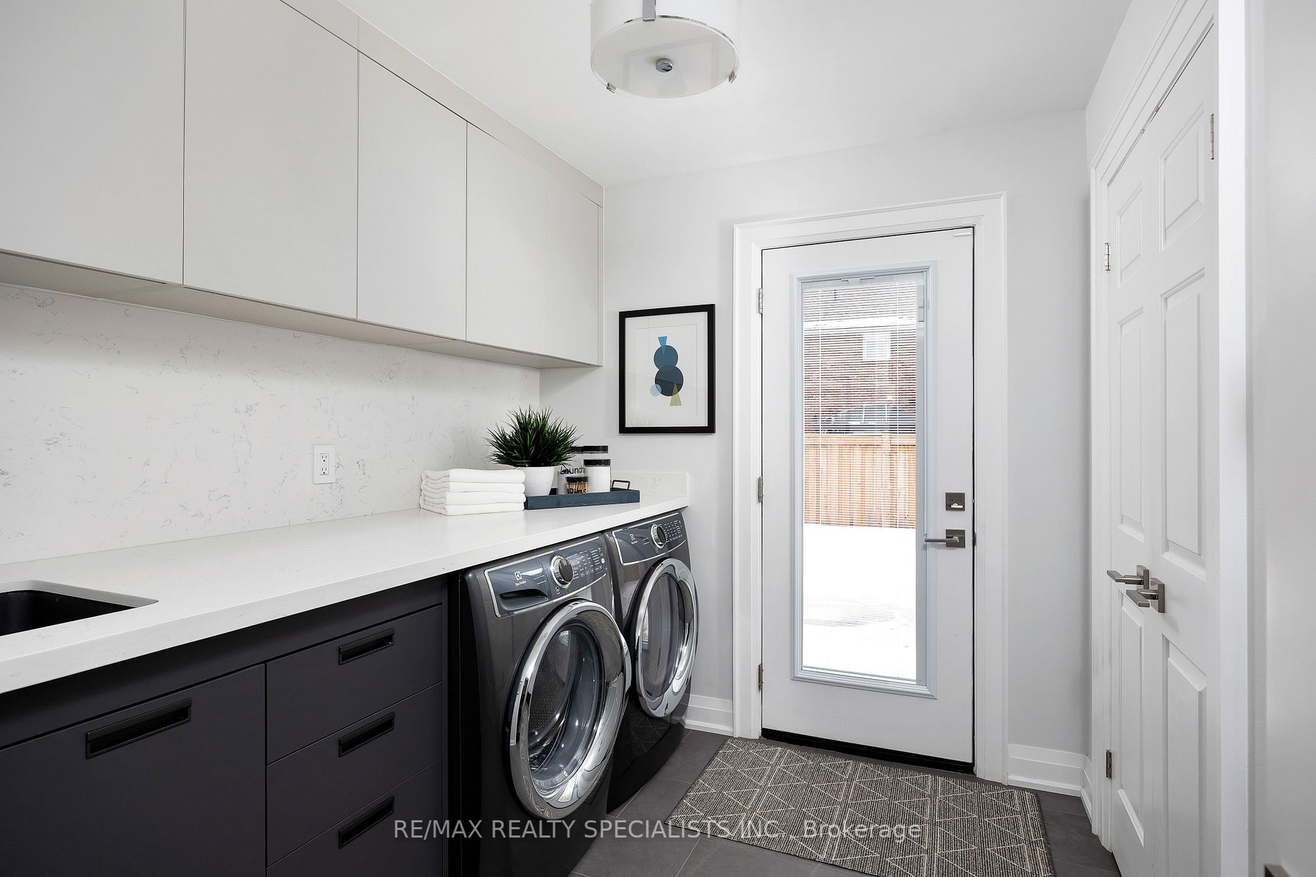 2072 Chippewa Tr