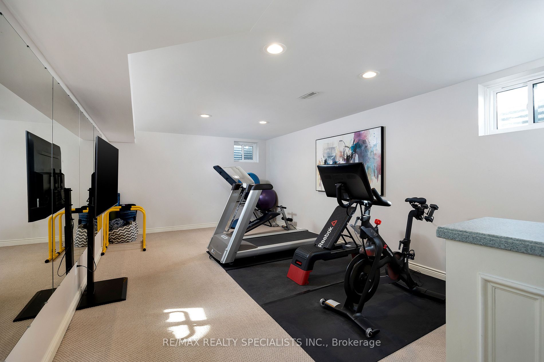 2072 Chippewa Tr