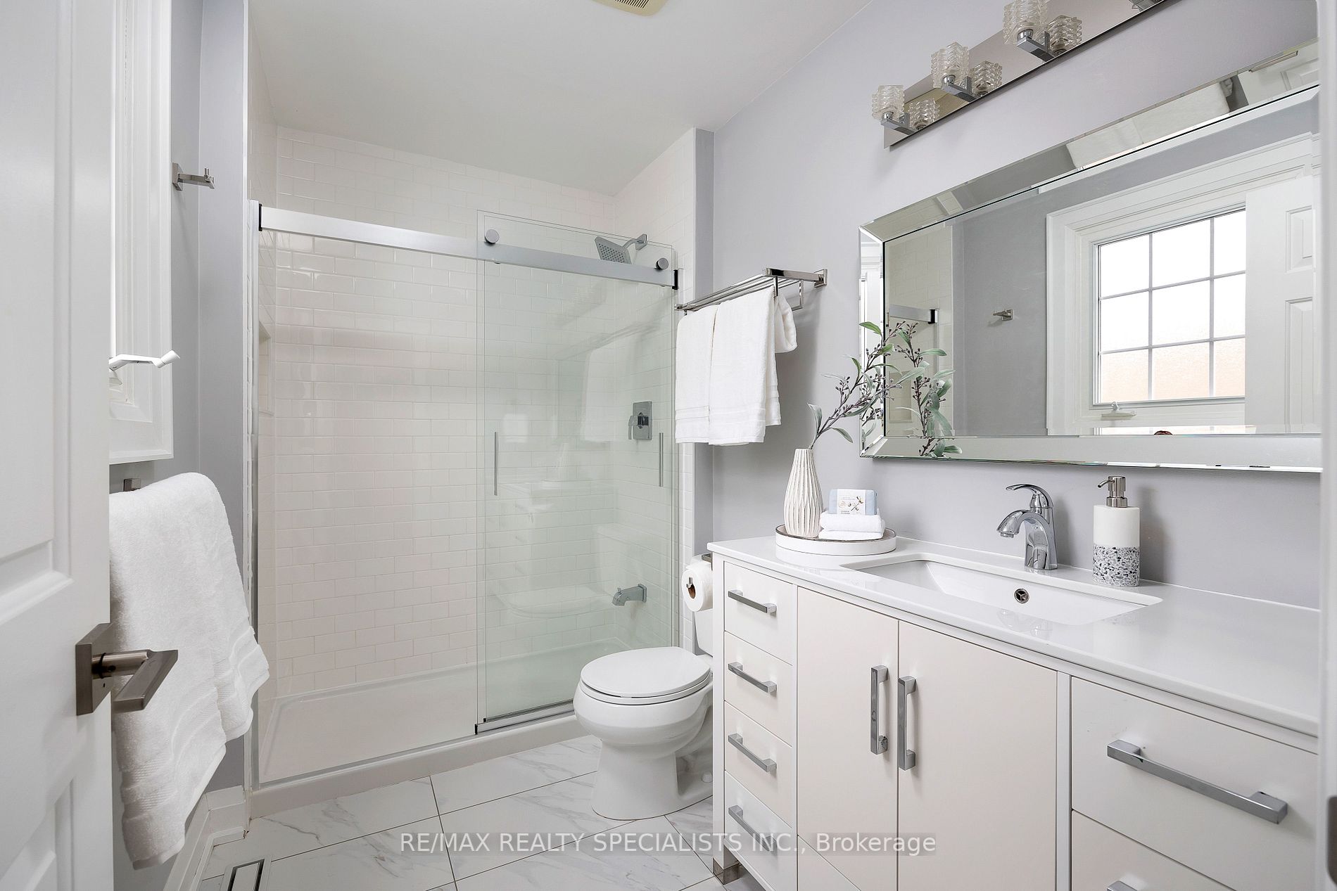 2072 Chippewa Tr