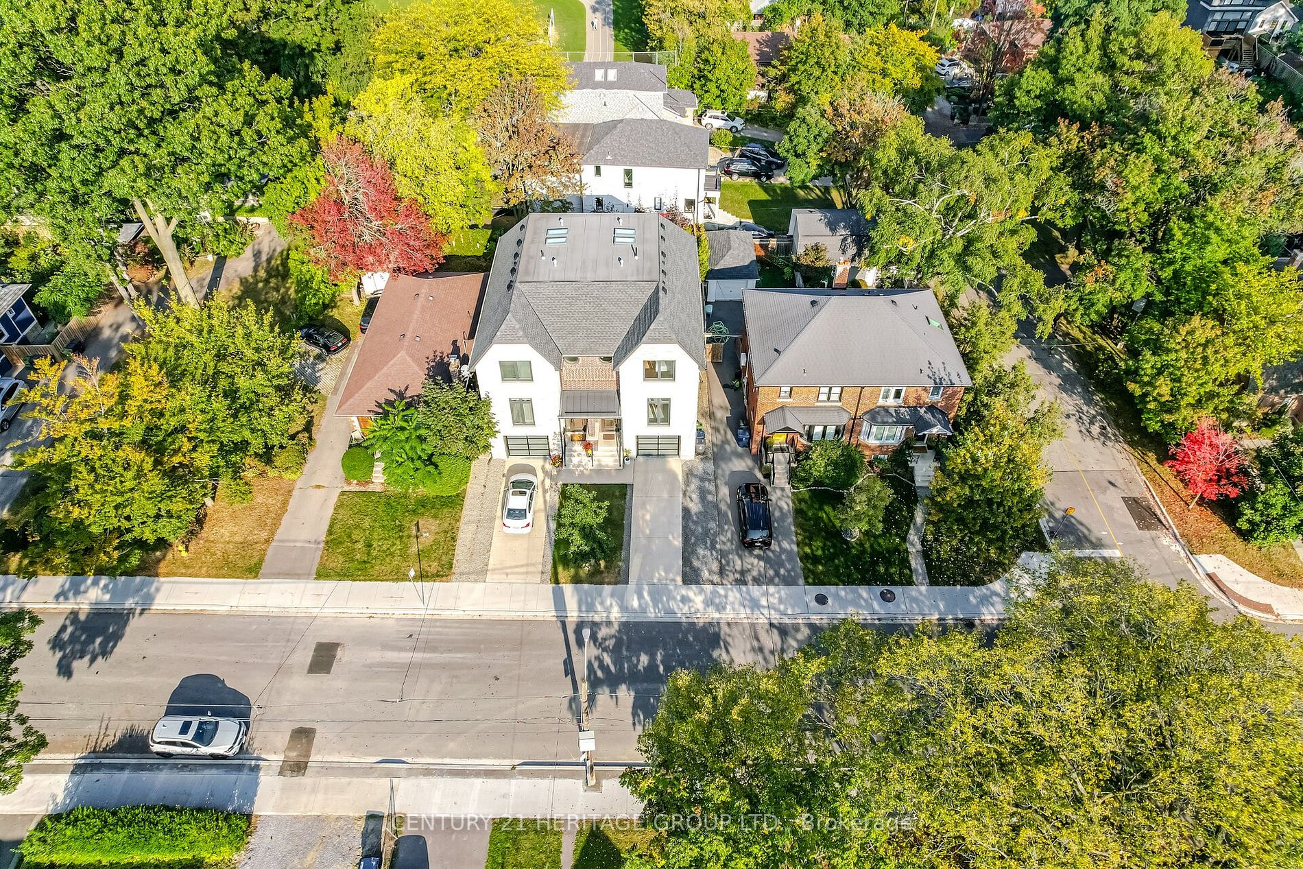 37 Thirty Third St