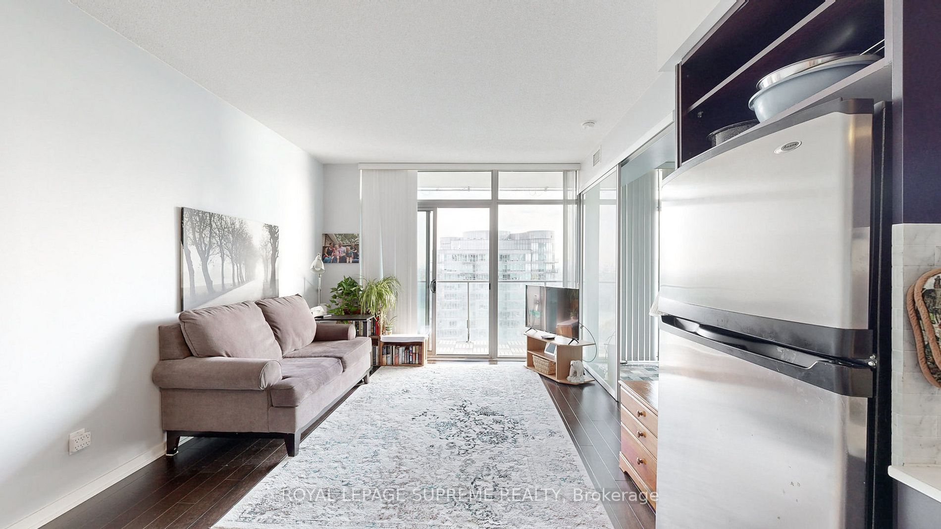 103 The Queensway Ave E, #2615