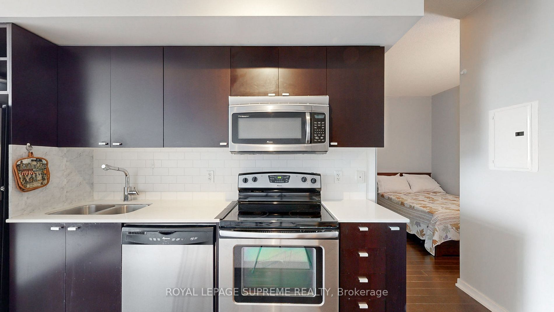 103 The Queensway Ave E, #2615