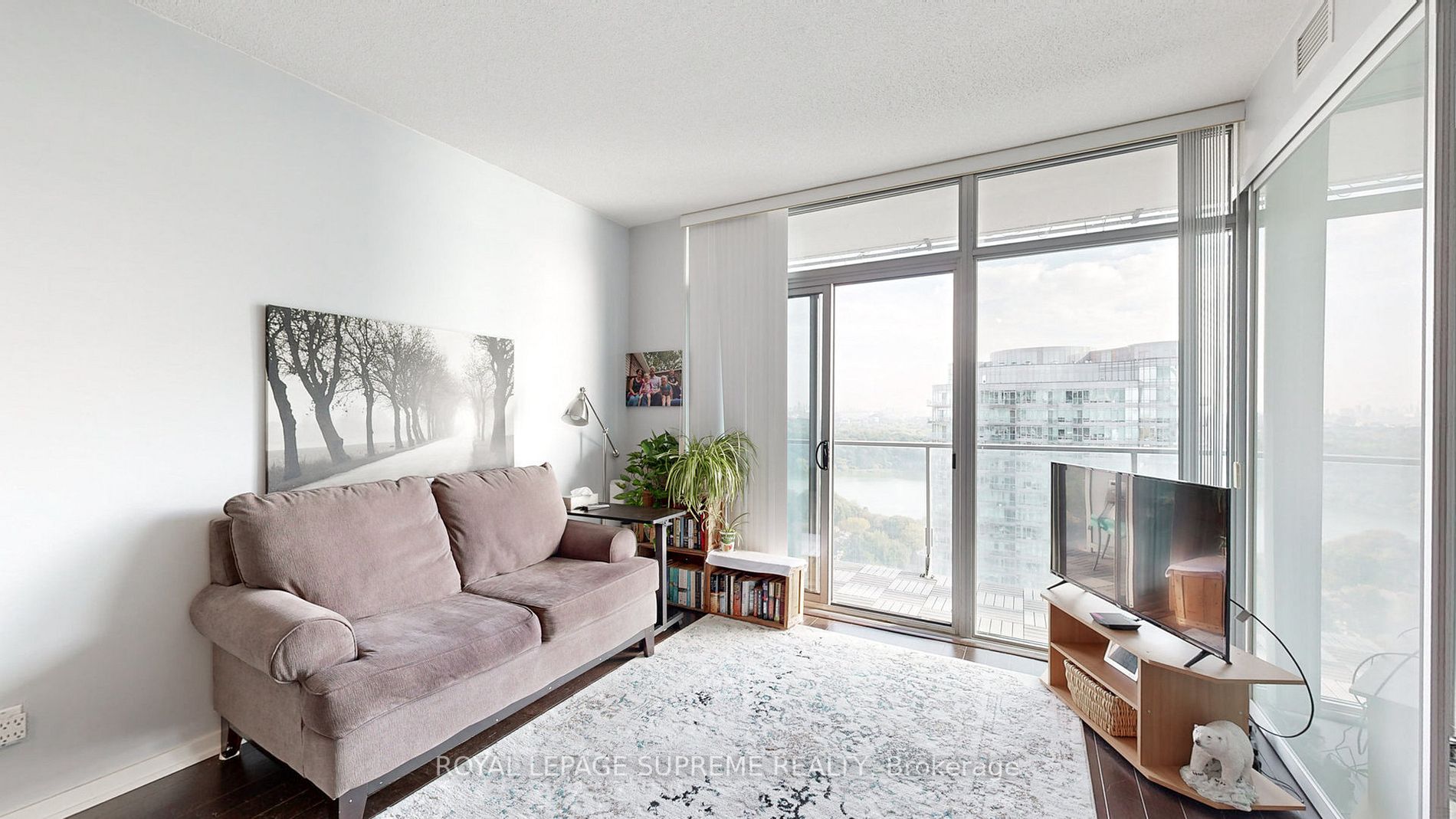 103 The Queensway Ave E, #2615
