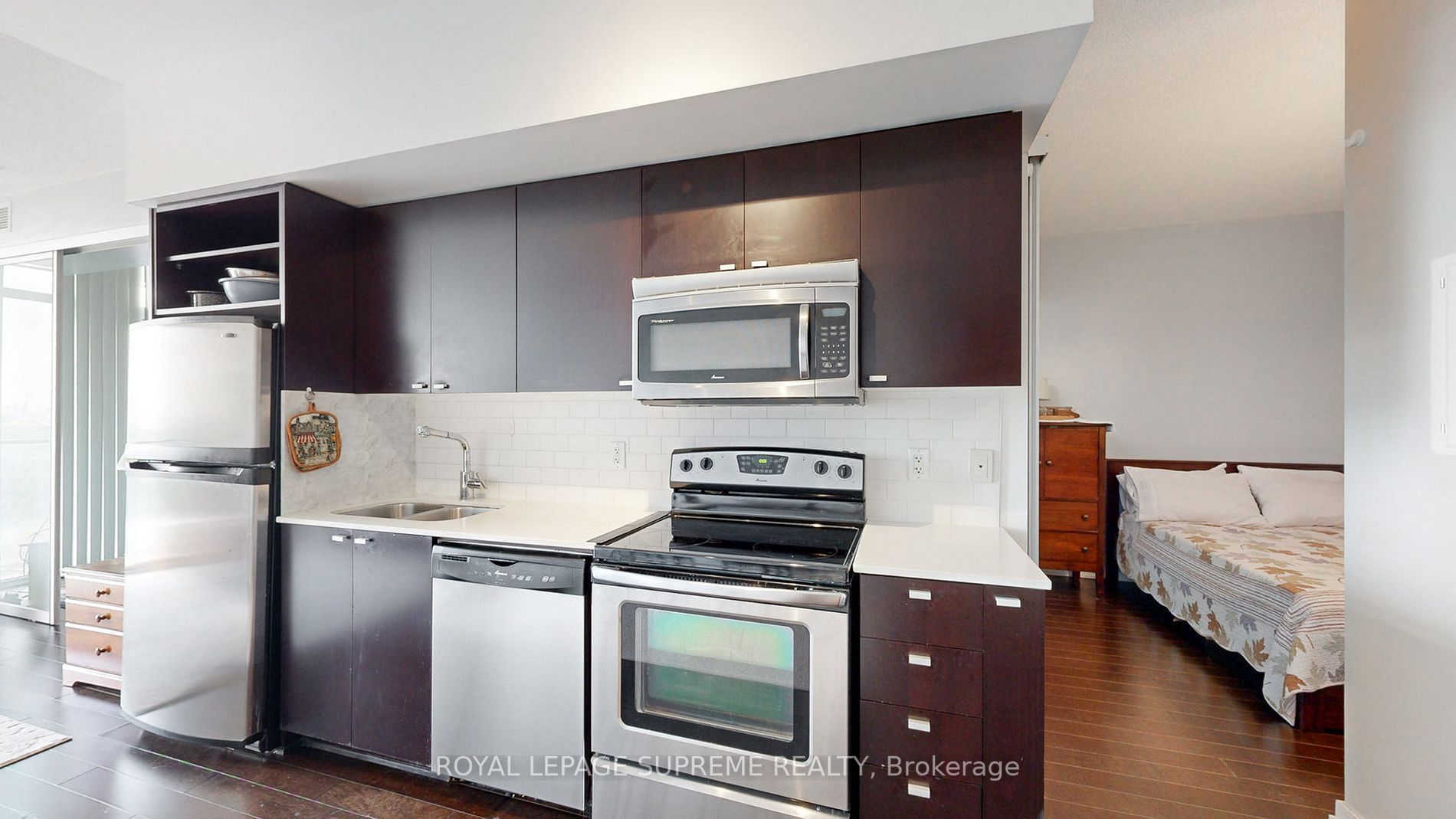 103 The Queensway Ave E, #2615