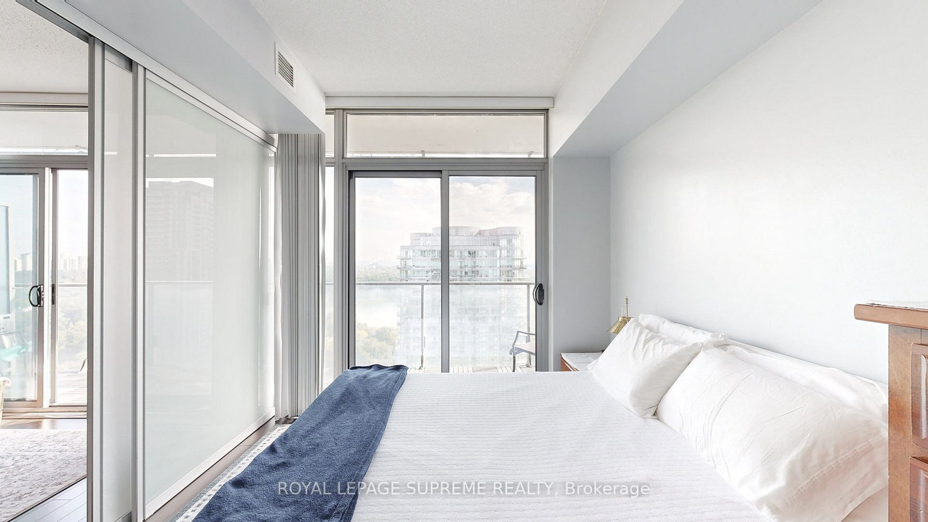 103 The Queensway Ave E, #2615