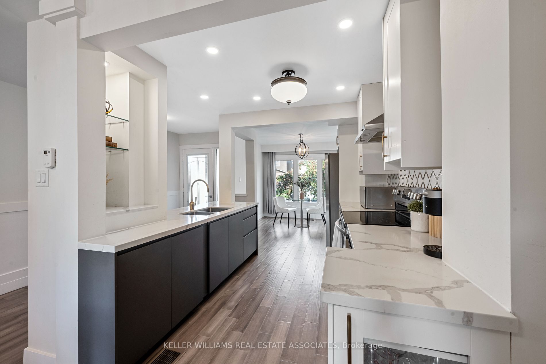 34 Hinchley Wood Grve