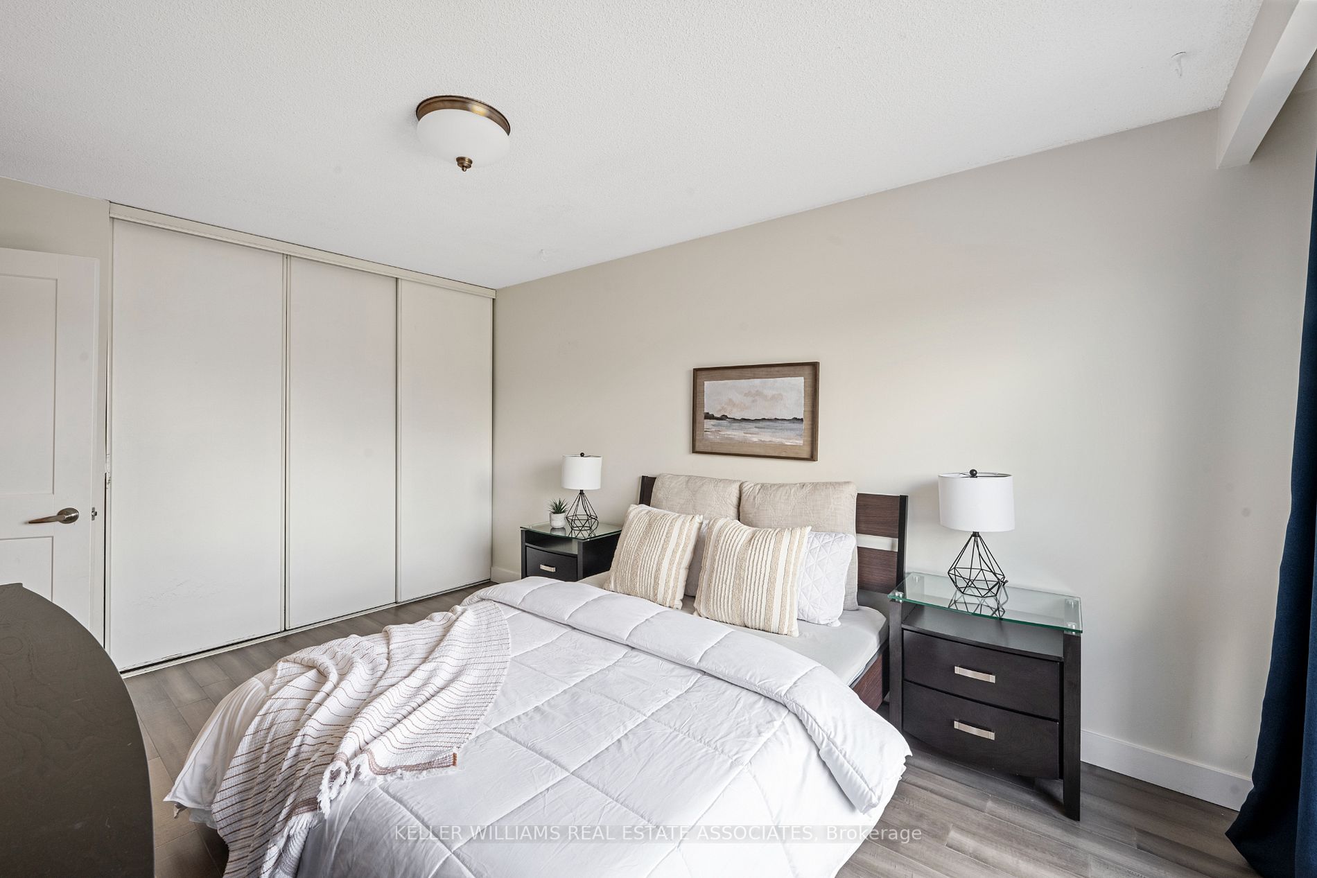 34 Hinchley Wood Grve