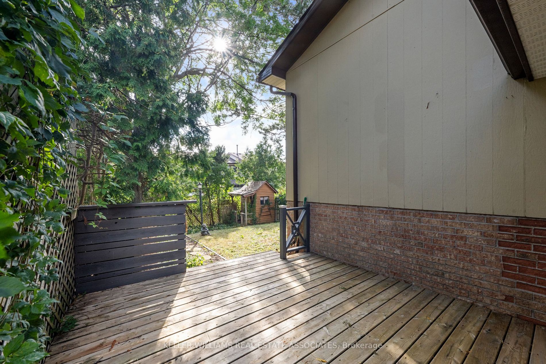 34 Hinchley Wood Grve