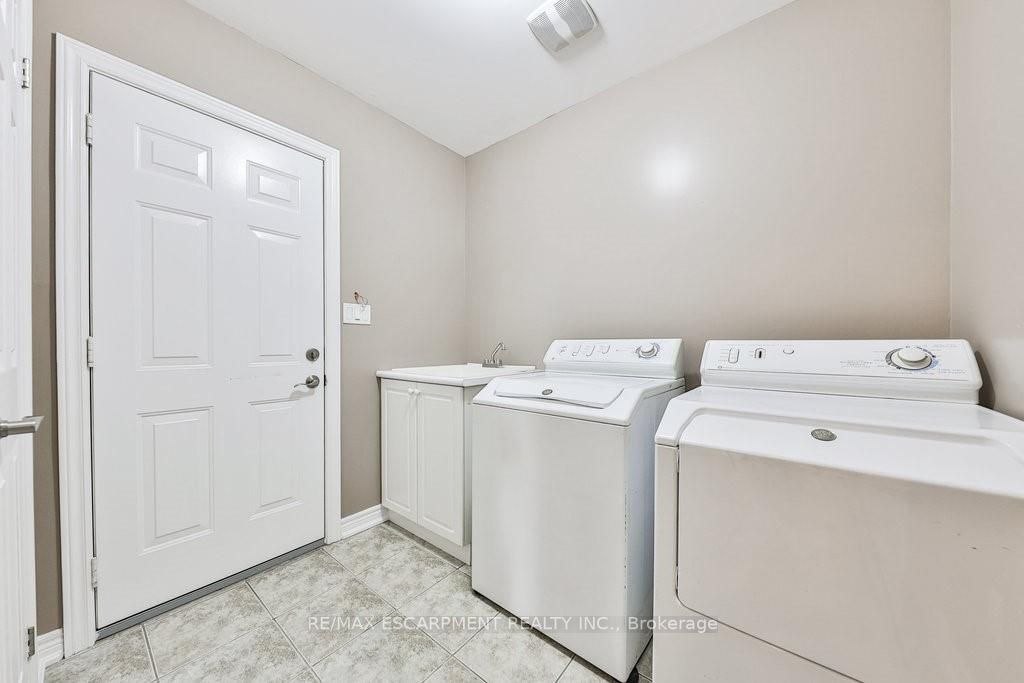 108 Danielson Crt
