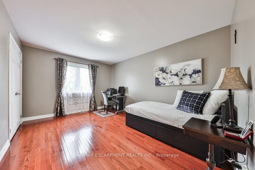 108 Danielson Crt