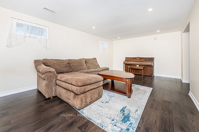 354 Whitehead Crescent