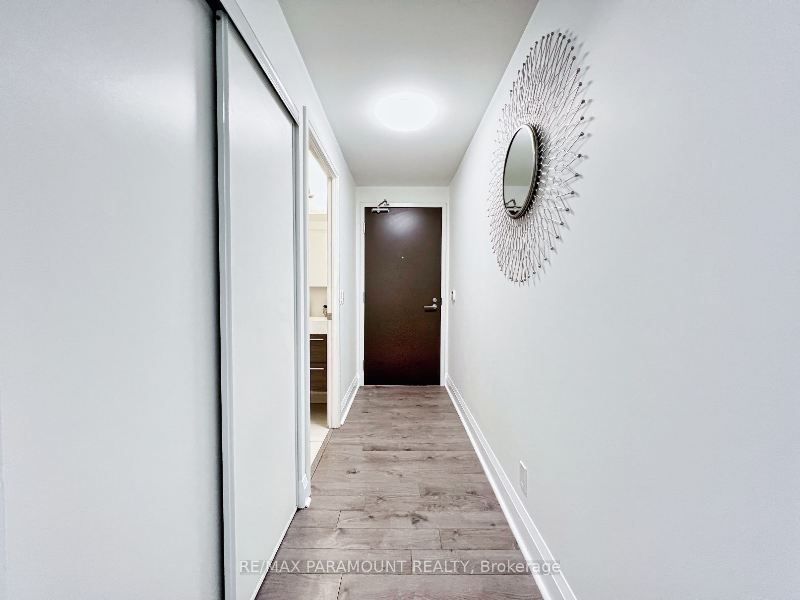 17 Zorra St, #701