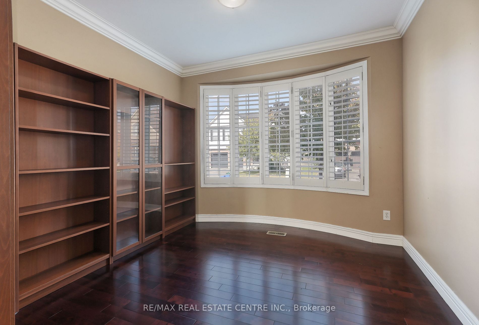 1399 Marshall Cres