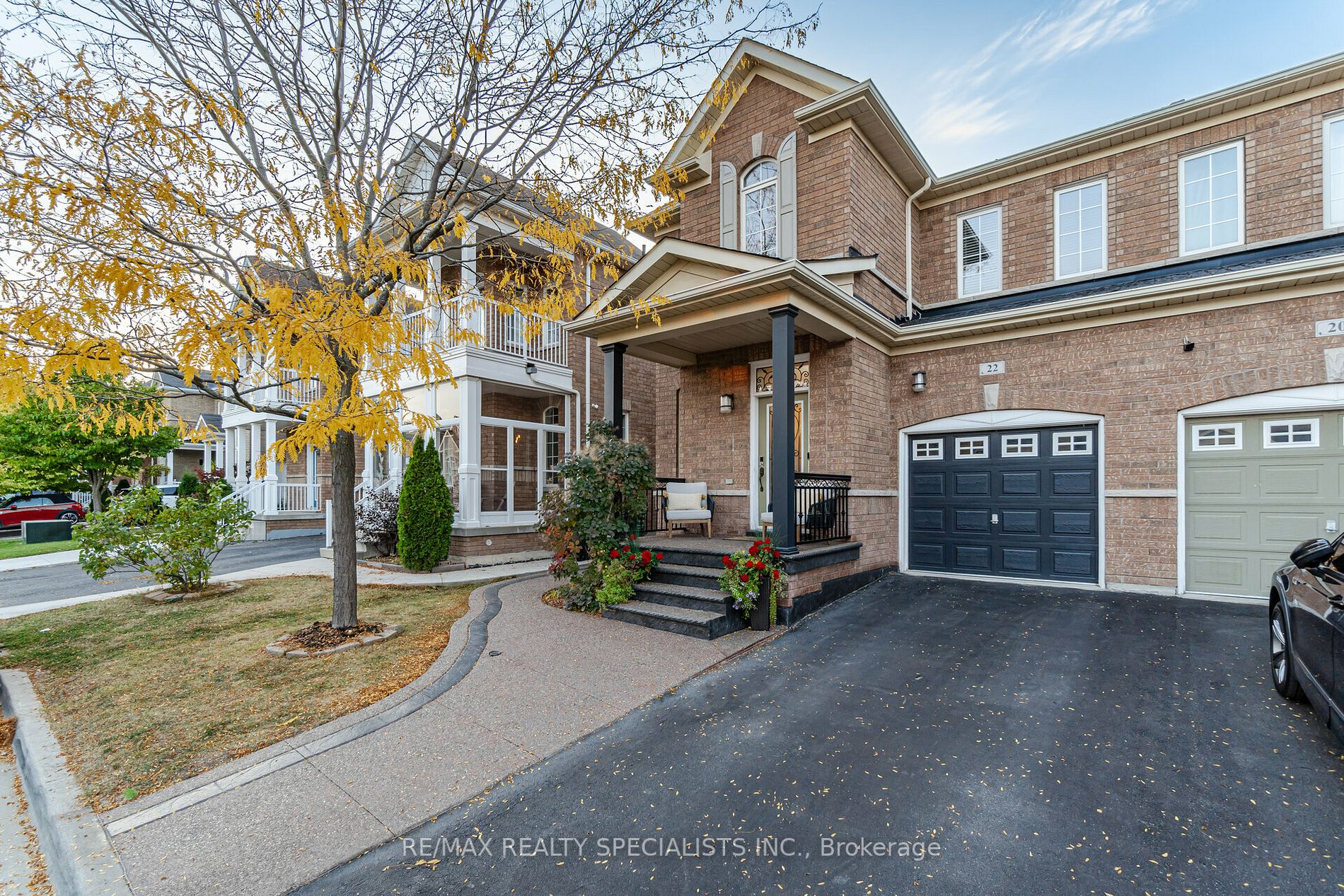 22 Amaryllis Dr