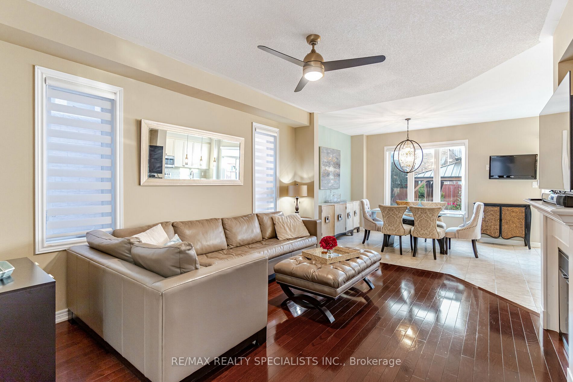 22 Amaryllis Dr