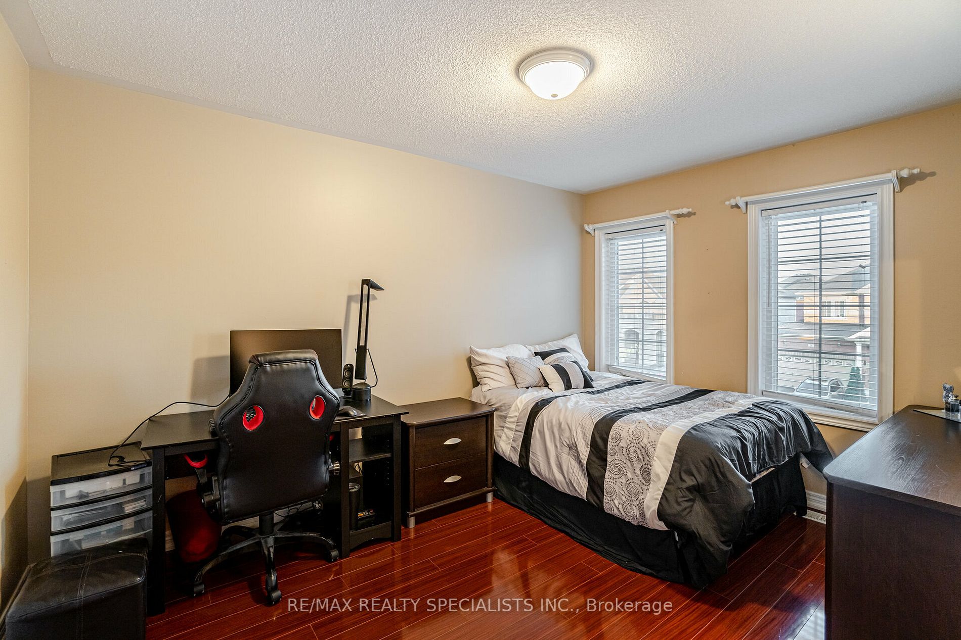 22 Amaryllis Dr