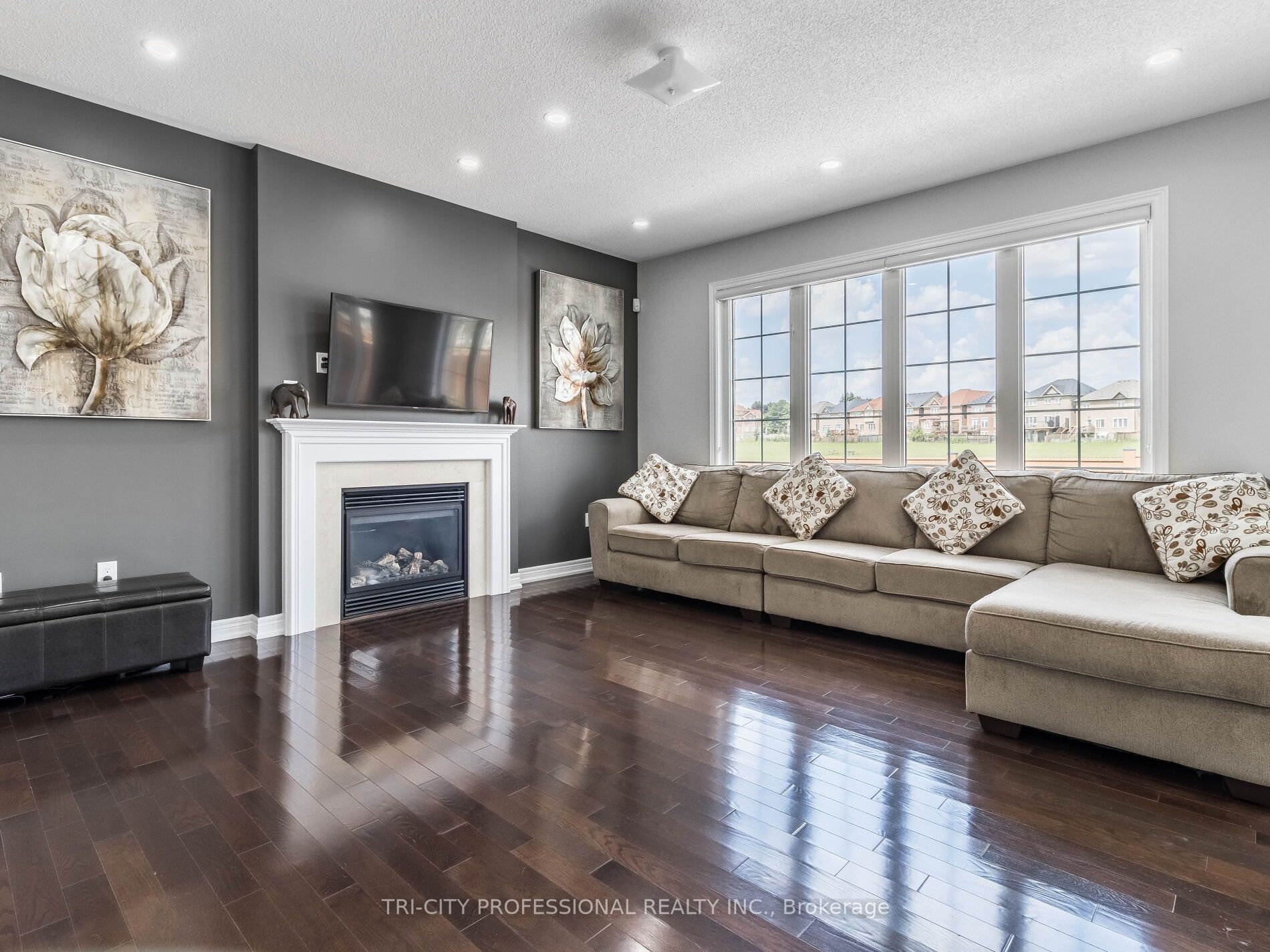 35 Angelgate Rd