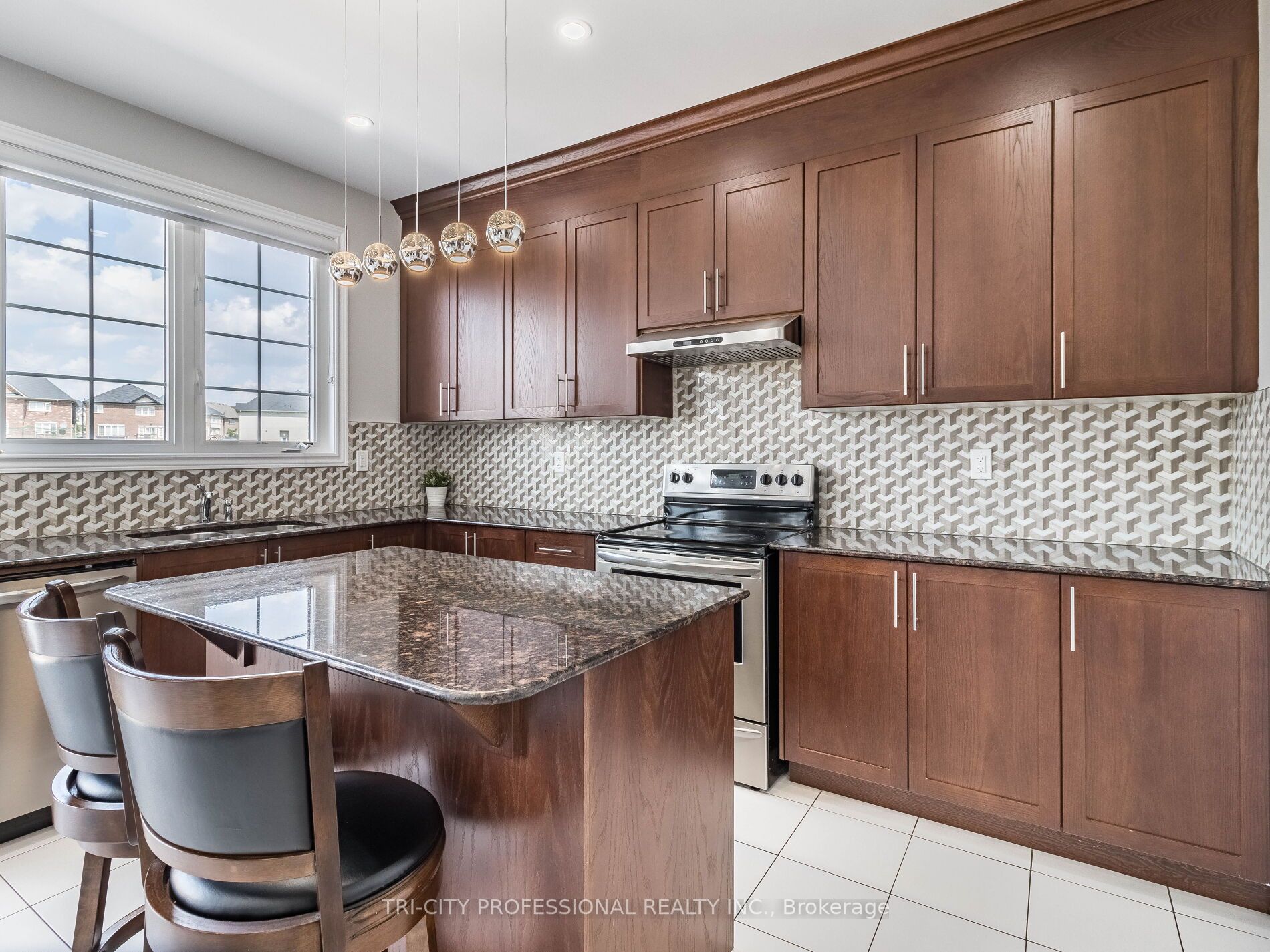 35 Angelgate Rd