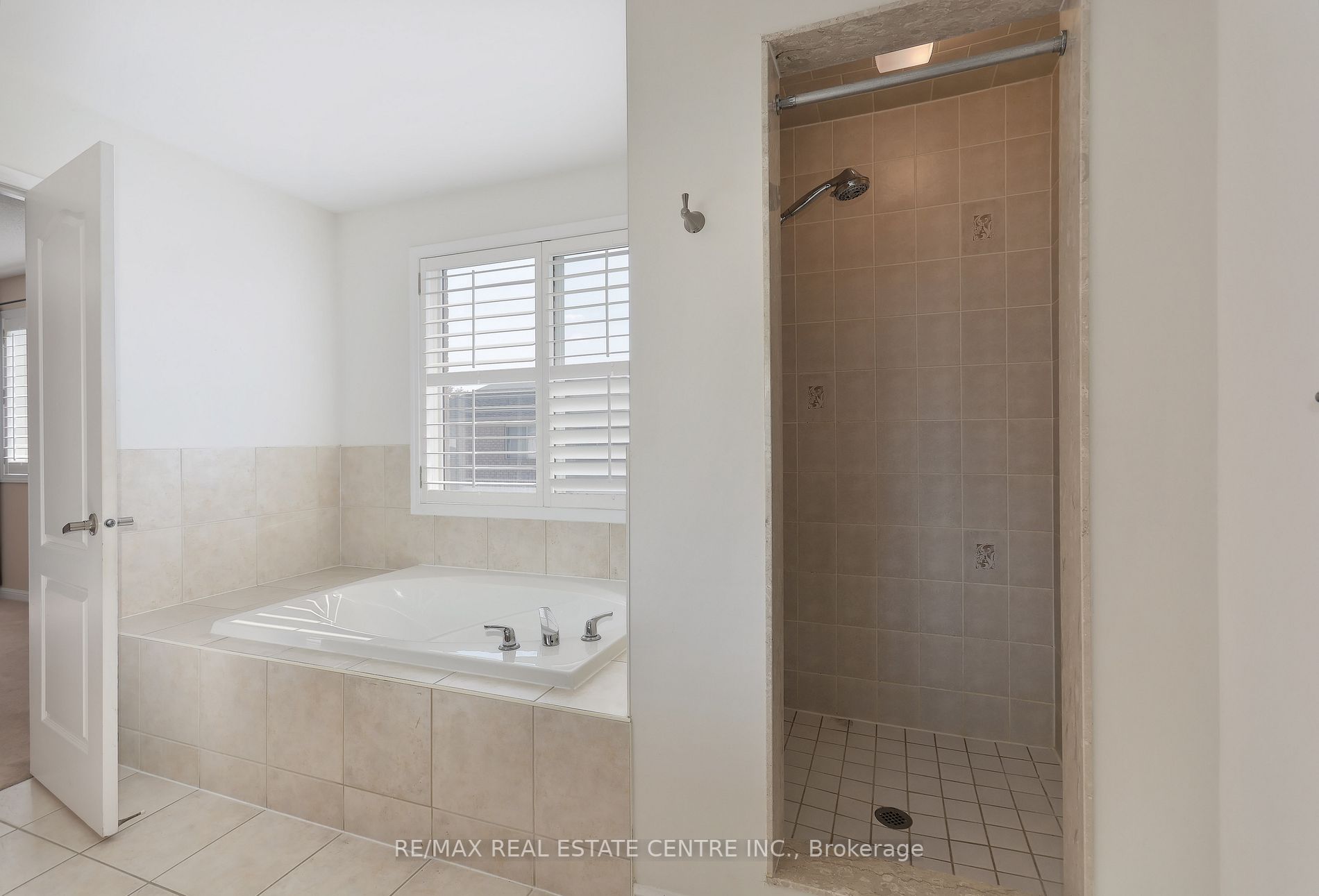 1399 Marshall Cres