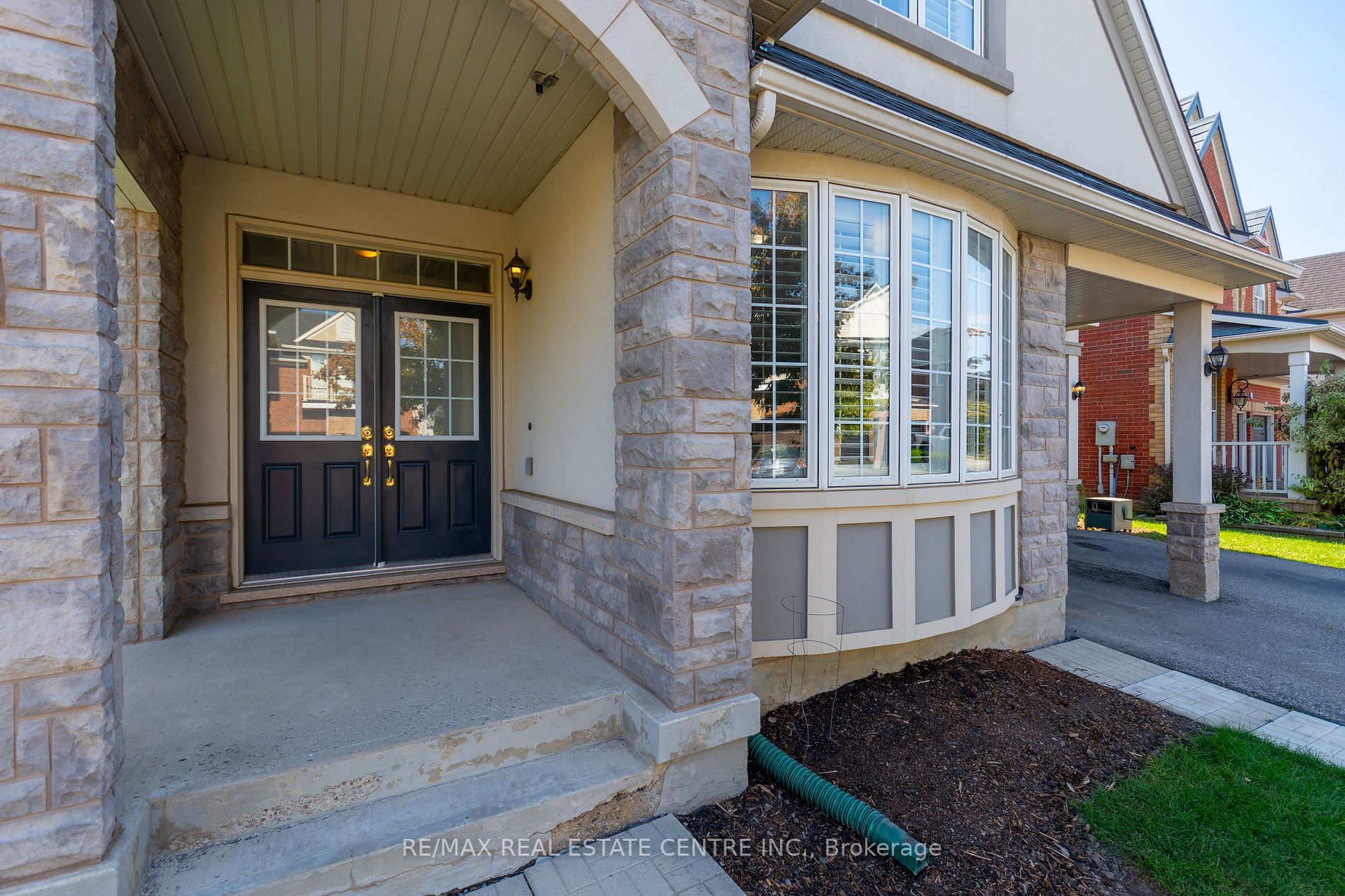 1399 Marshall Cres