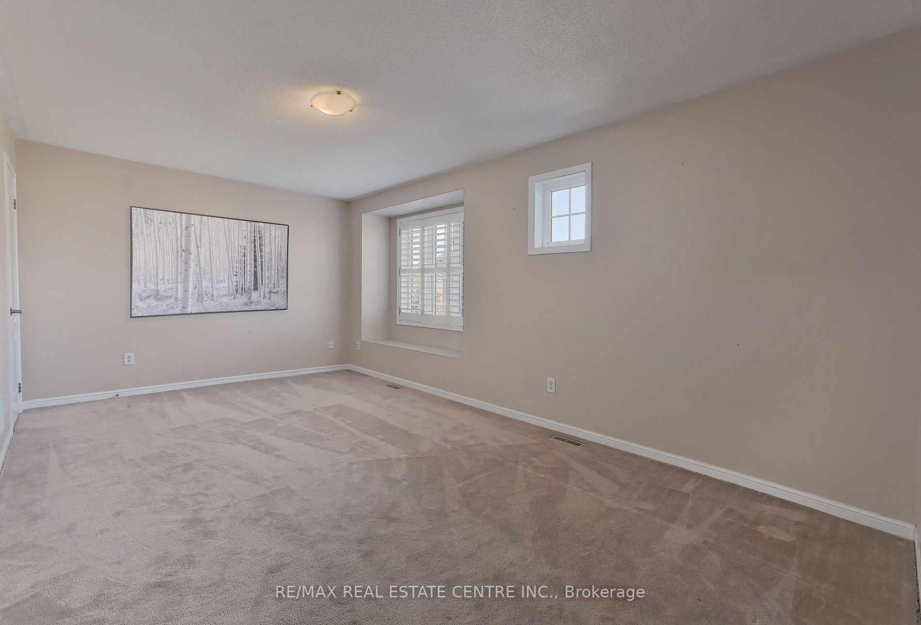 1399 Marshall Cres