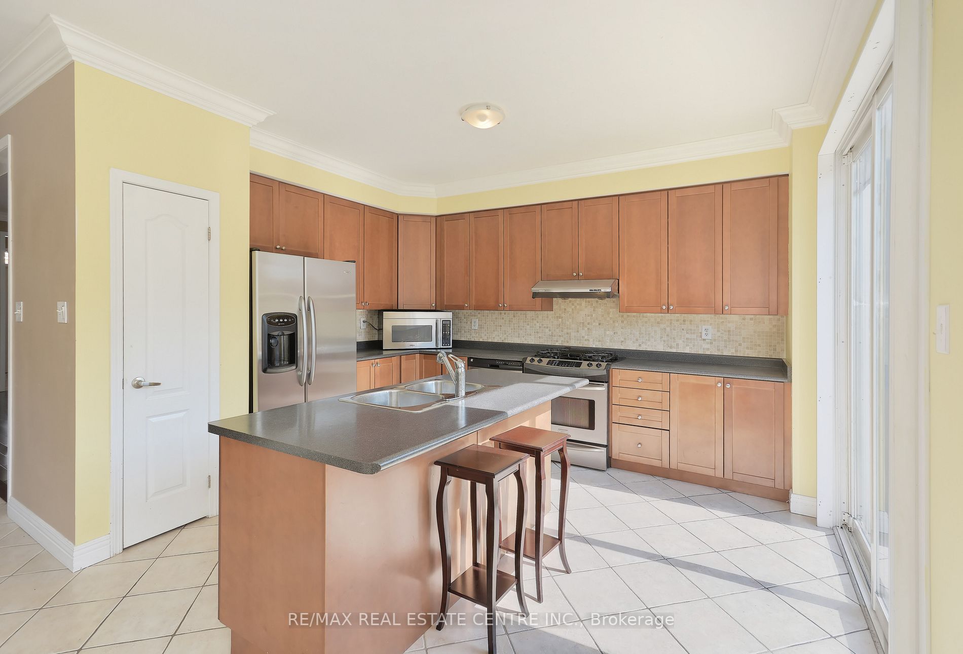 1399 Marshall Cres