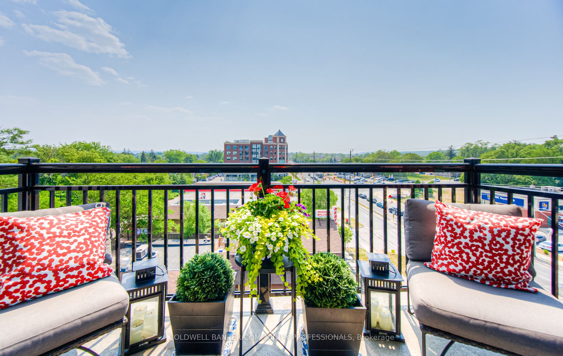 34 Plains Rd E, #501