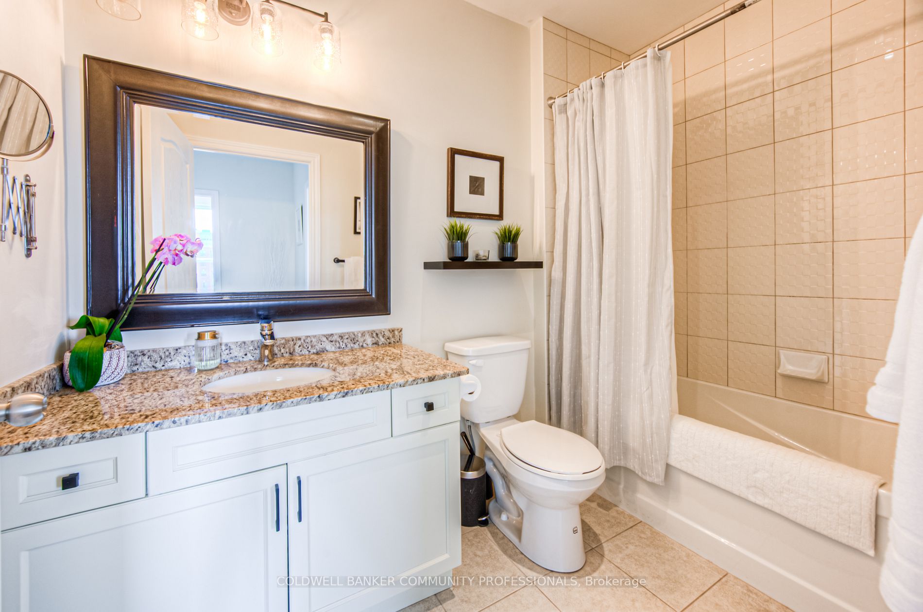 34 Plains Rd E, #501