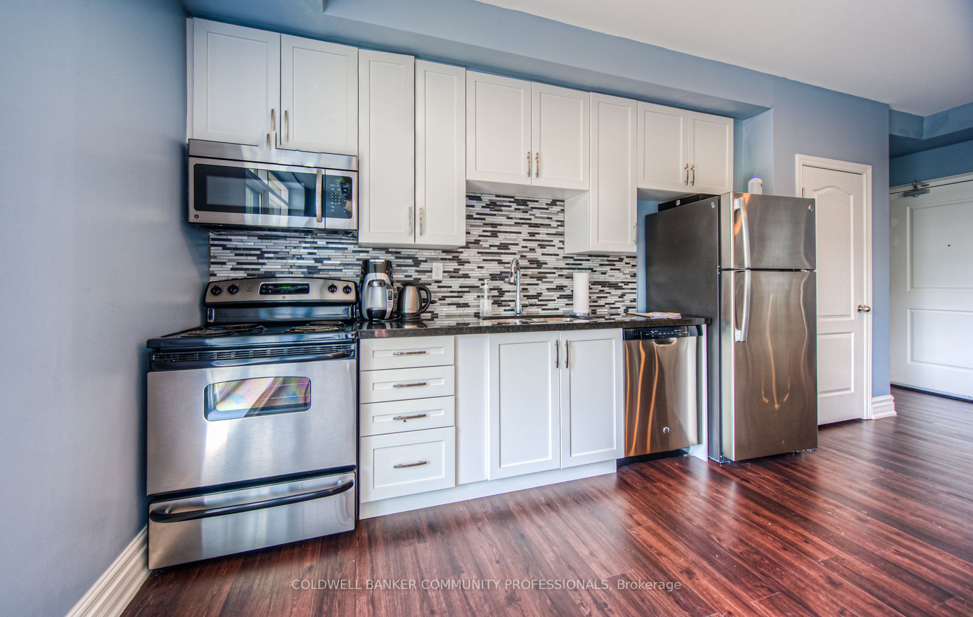 34 Plains Rd E, #501