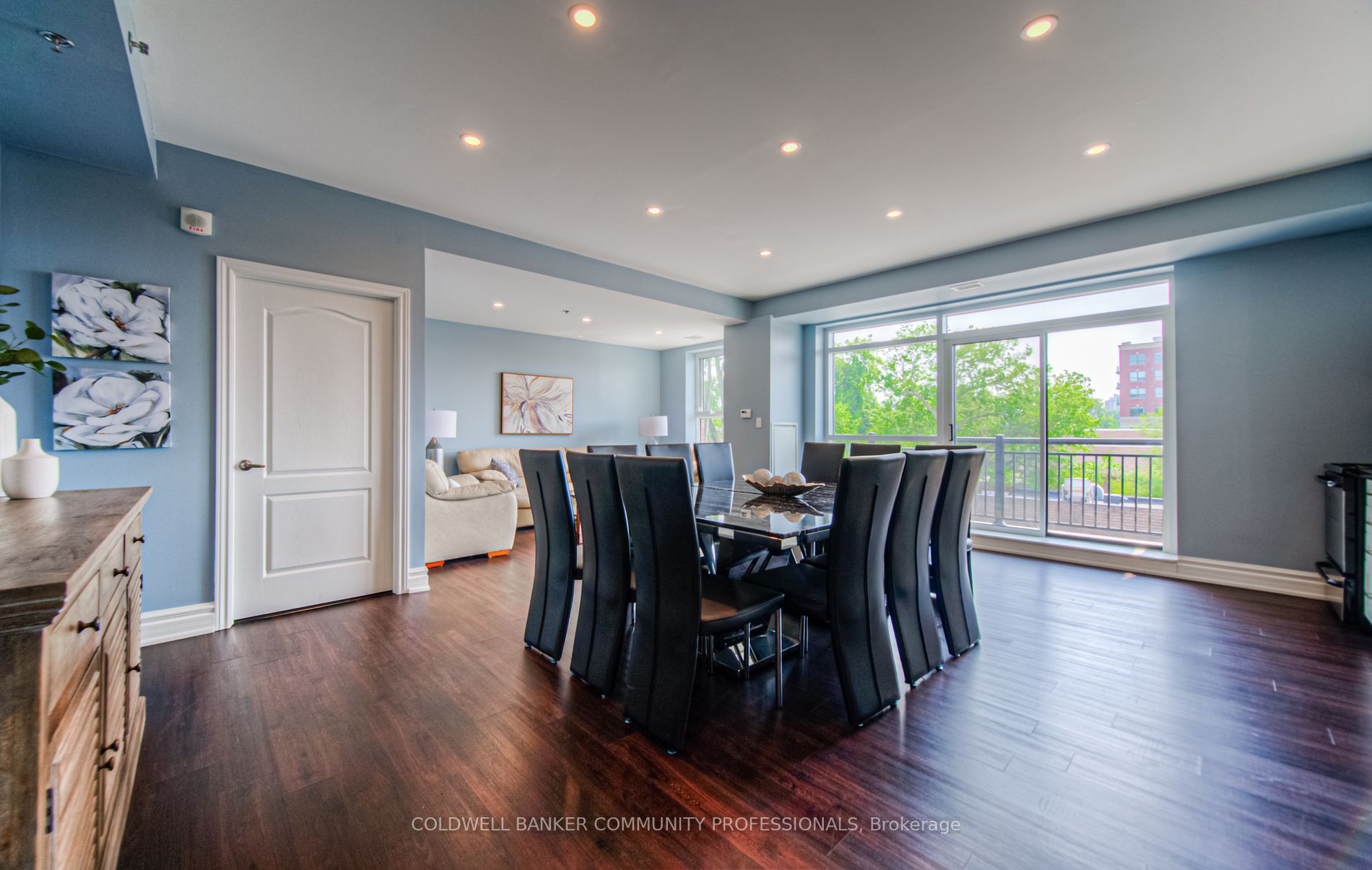 34 Plains Rd E, #501