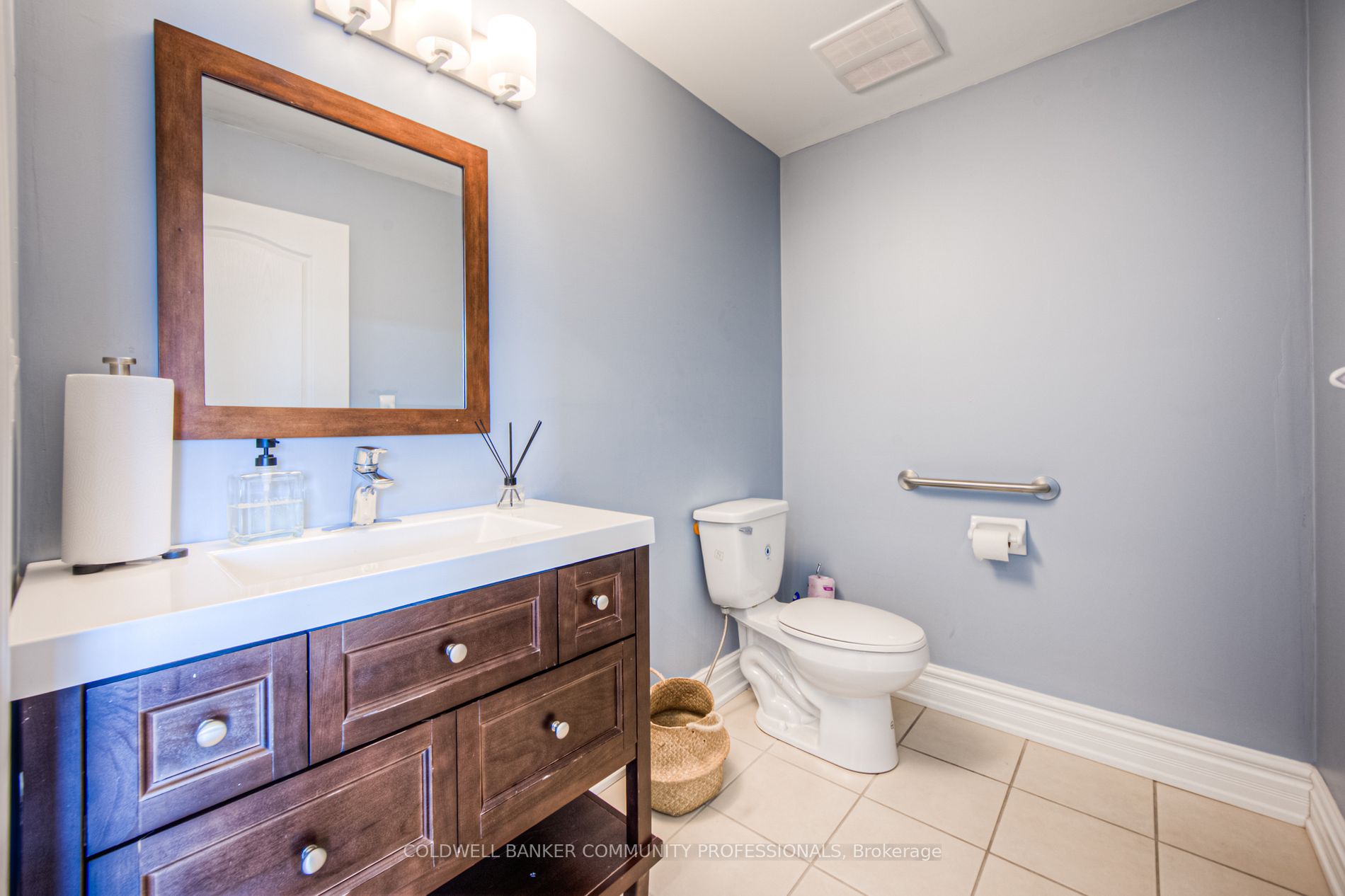 34 Plains Rd E, #501