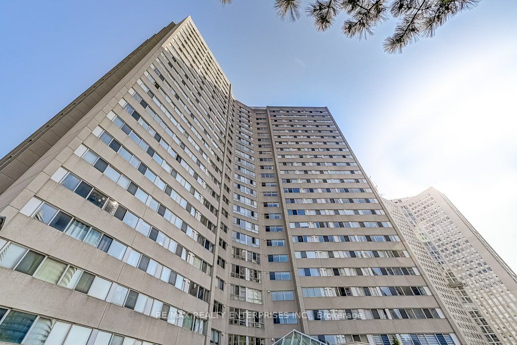 3700 Kaneff Cres, #503