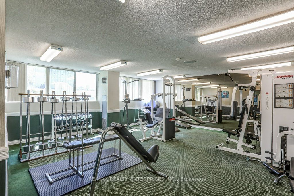 3700 Kaneff Cres, #503