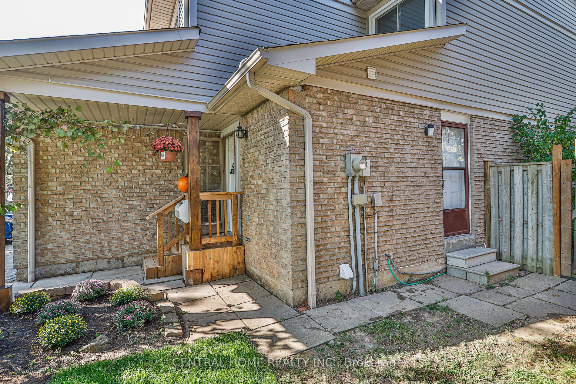 3563 Autumnleaf Cres